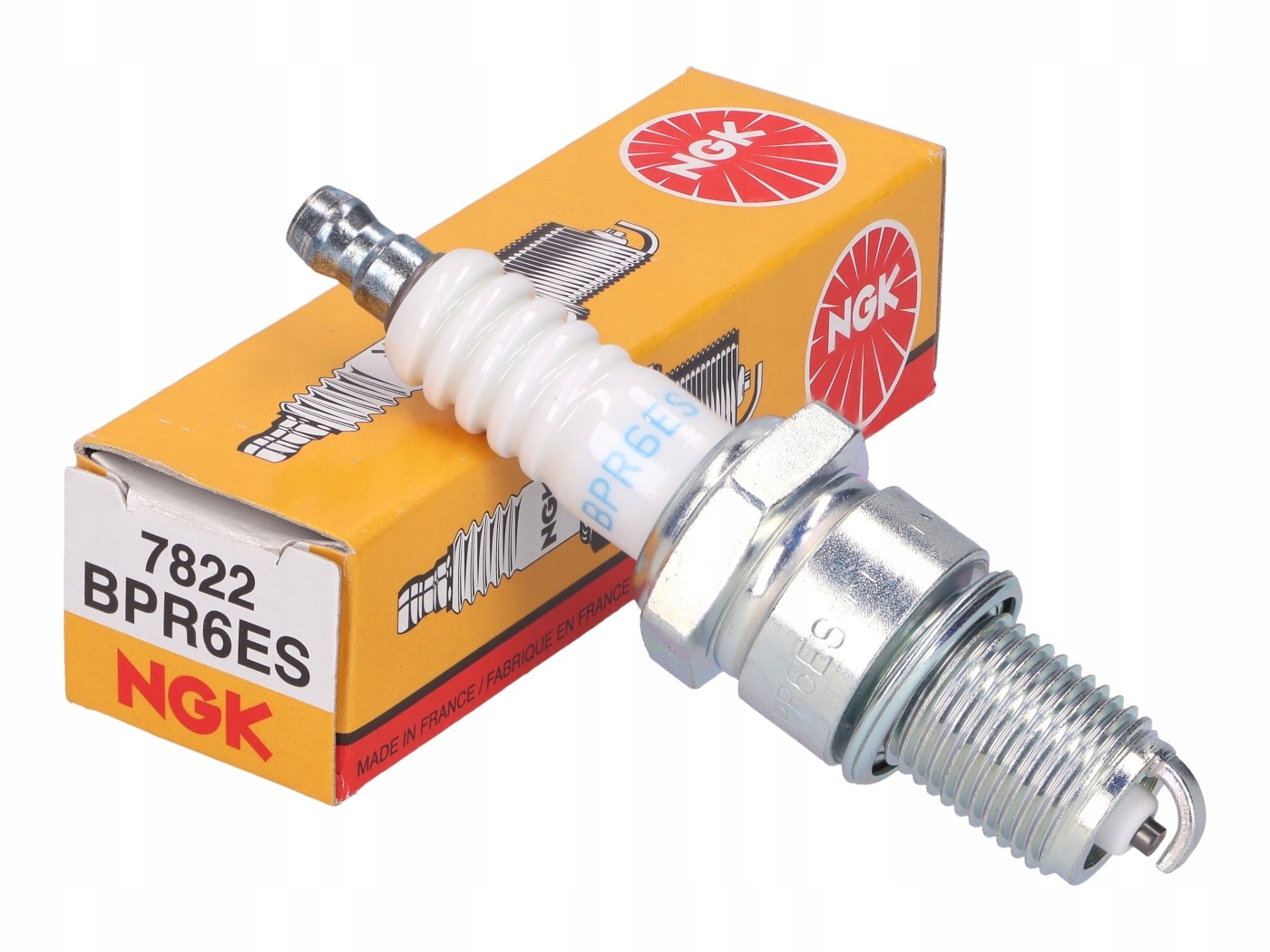  Свеча зажигания 7822 NGK BPR6ES